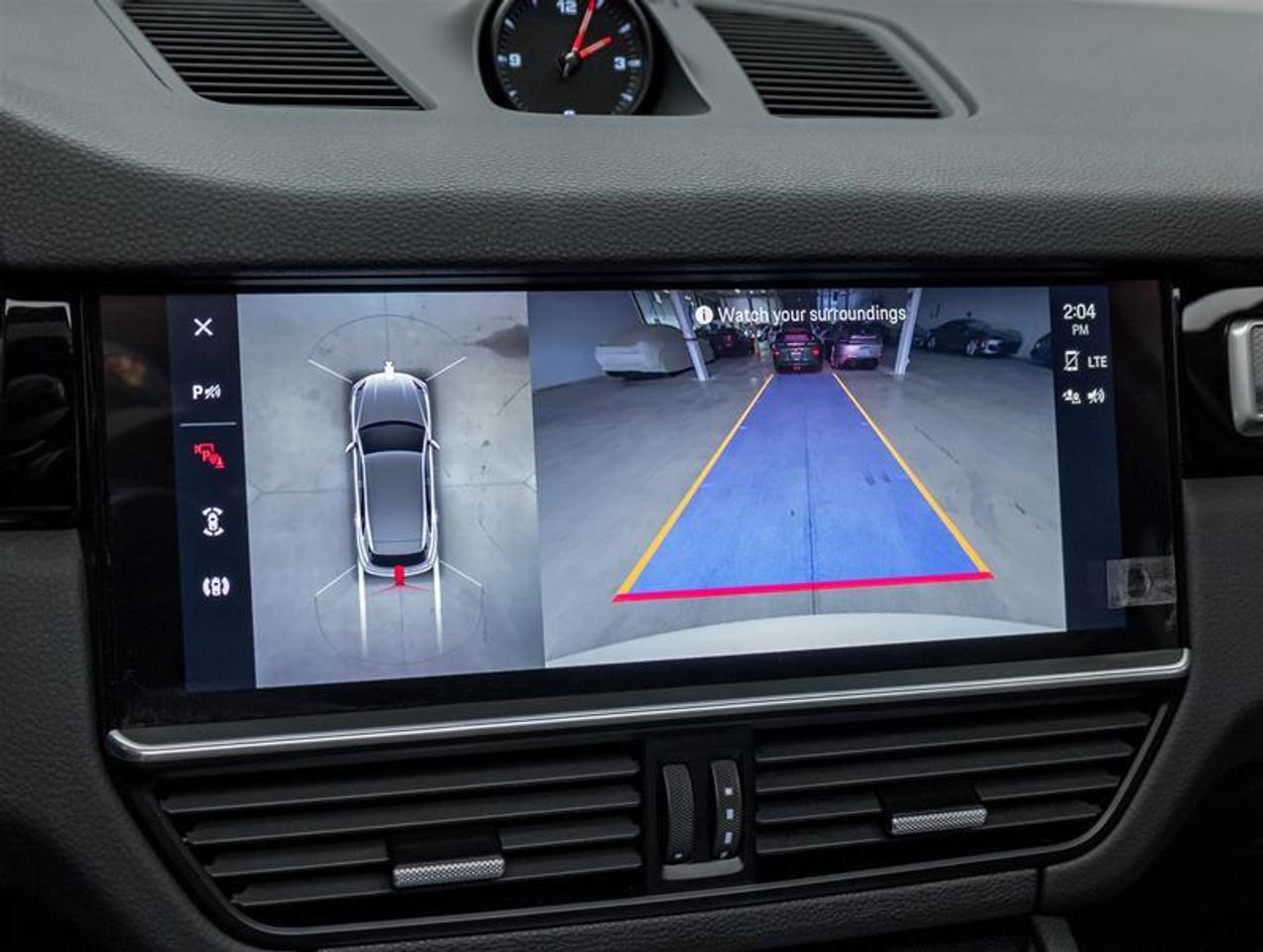 2023 Porsche Cayenne  Photo