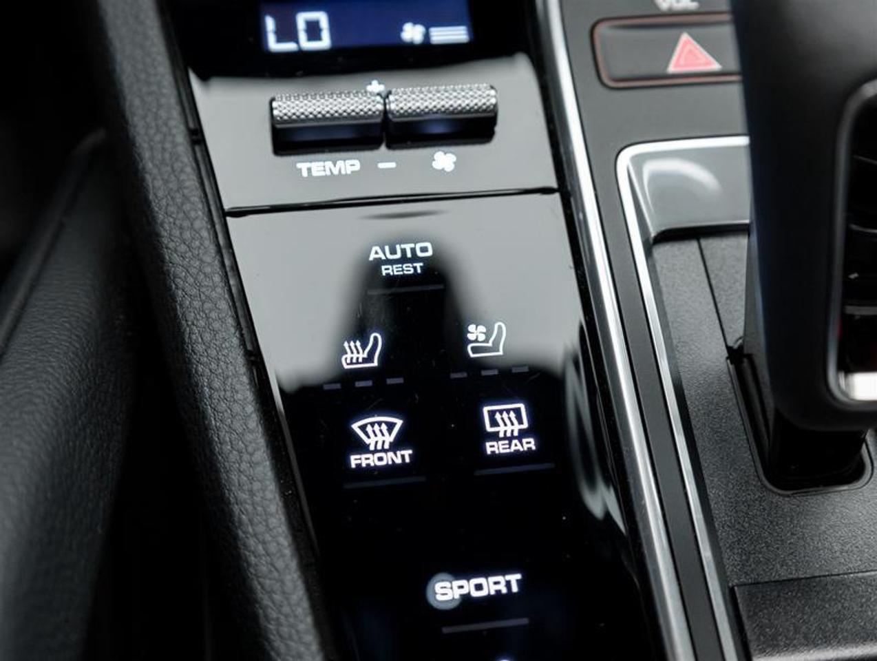 2023 Porsche Cayenne  Photo