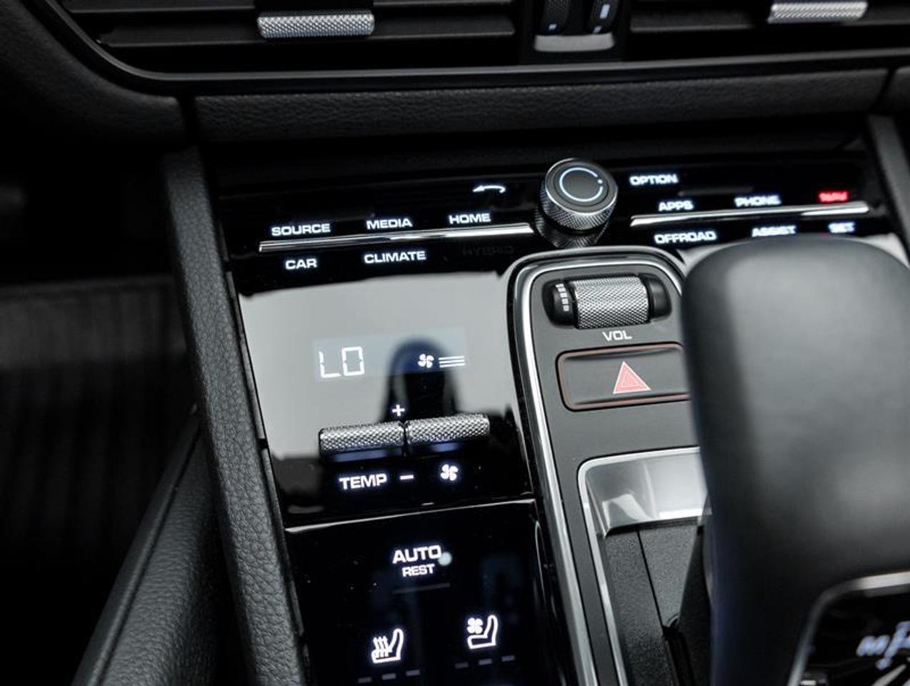 2023 Porsche Cayenne  Photo