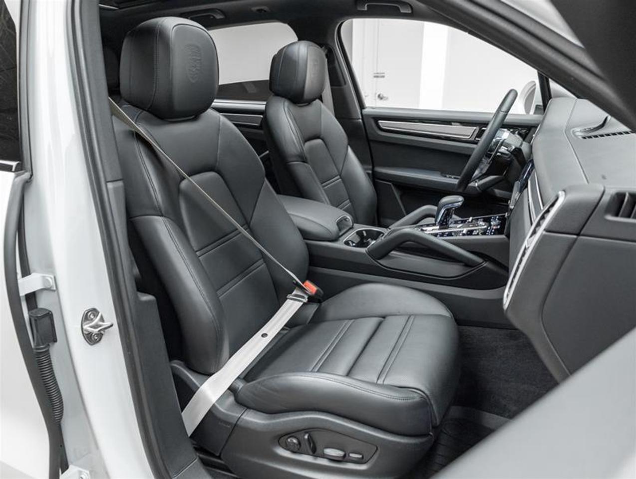 2023 Porsche Cayenne  Photo