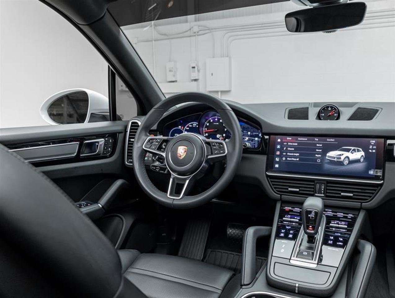 2023 Porsche Cayenne  Photo