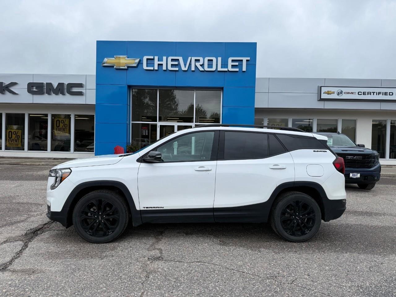 2022 GMC Terrain SLT ALL WEATHER MATS. SUNROOF. SLT PRO GRADE PKG. Photo2