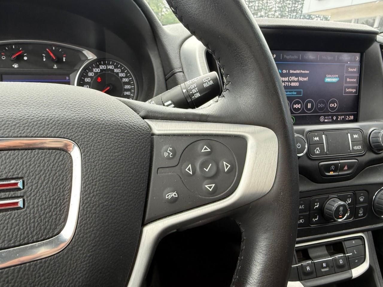 2022 GMC Terrain SLT ALL WEATHER MATS. SUNROOF. SLT PRO GRADE PKG. Photo