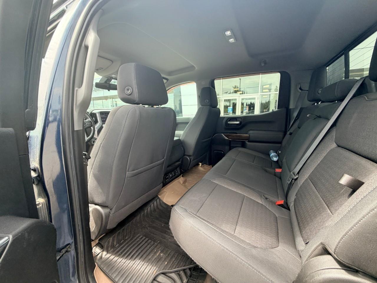 2020 GMC Sierra 1500 4WD Crew Cab 147  SLE Photo