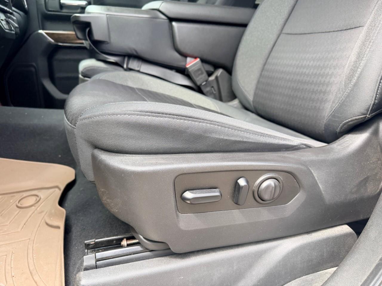 2020 GMC Sierra 1500 4WD Crew Cab 147  SLE Photo