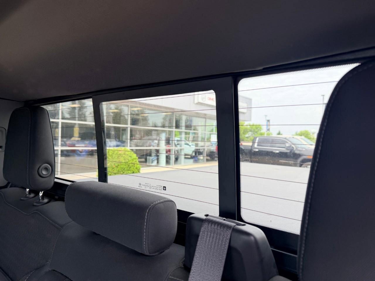 2020 GMC Sierra 1500 4WD Crew Cab 147  SLE Photo