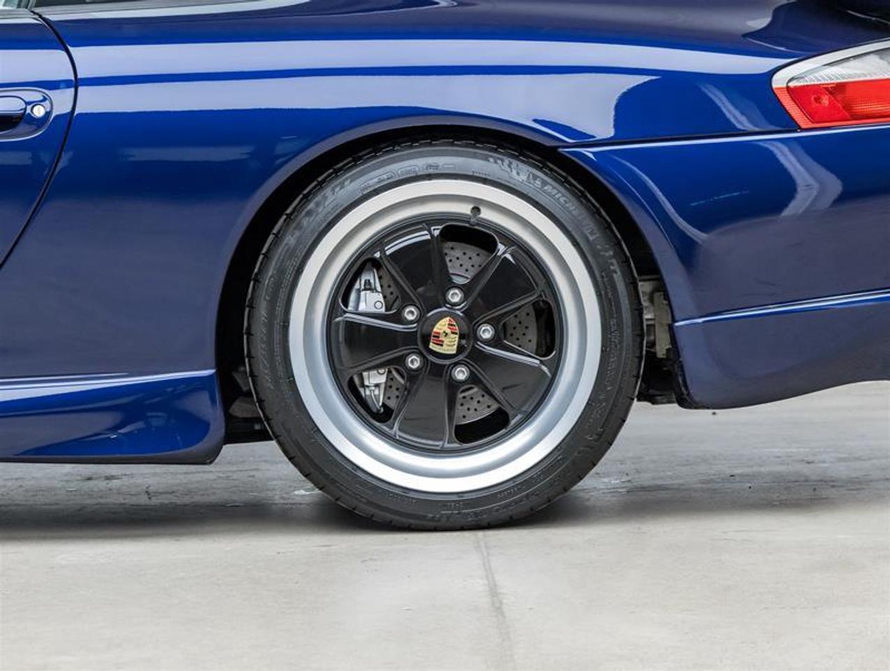 2001 Porsche 911  Photo