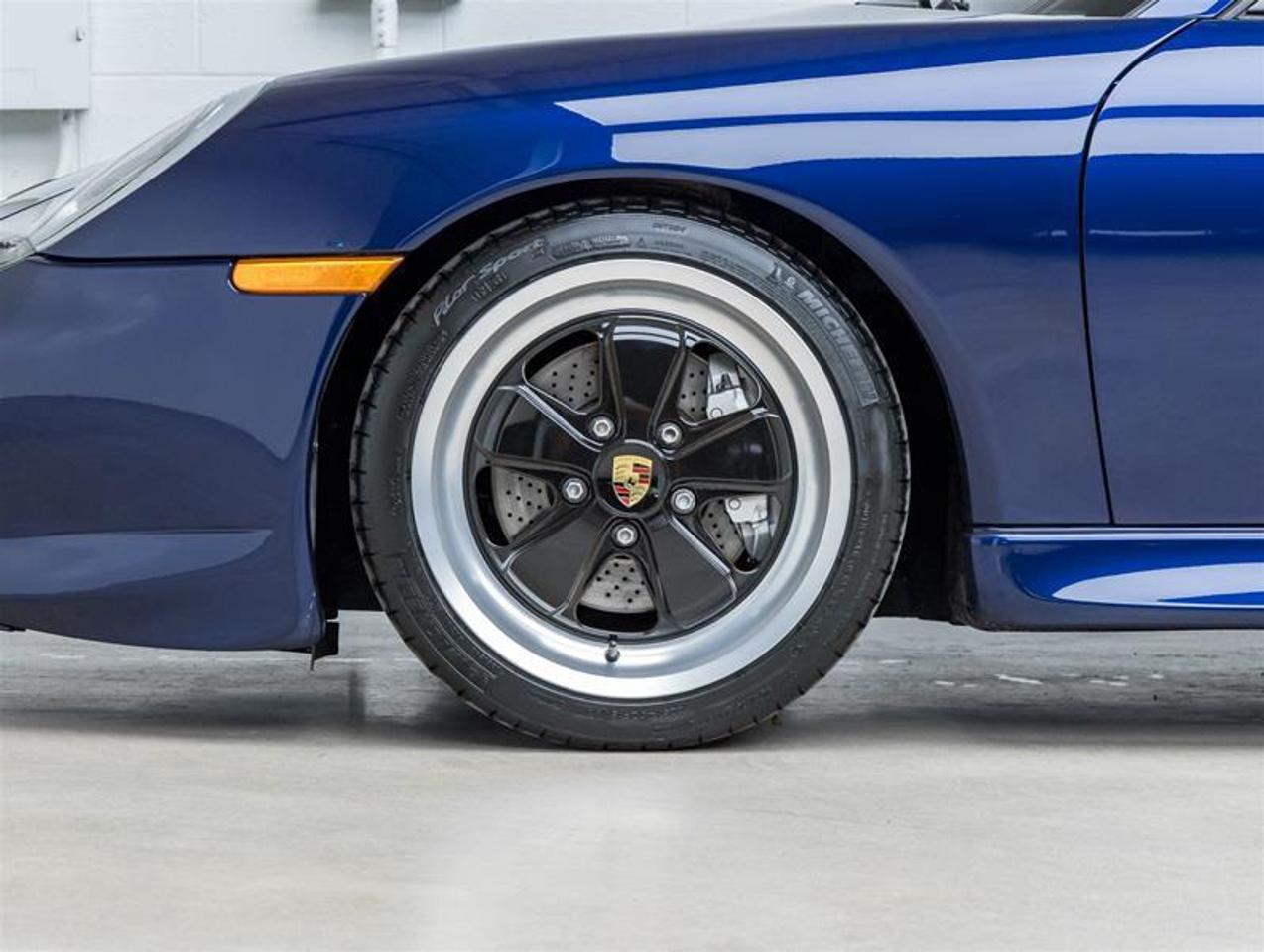 2001 Porsche 911  Photo