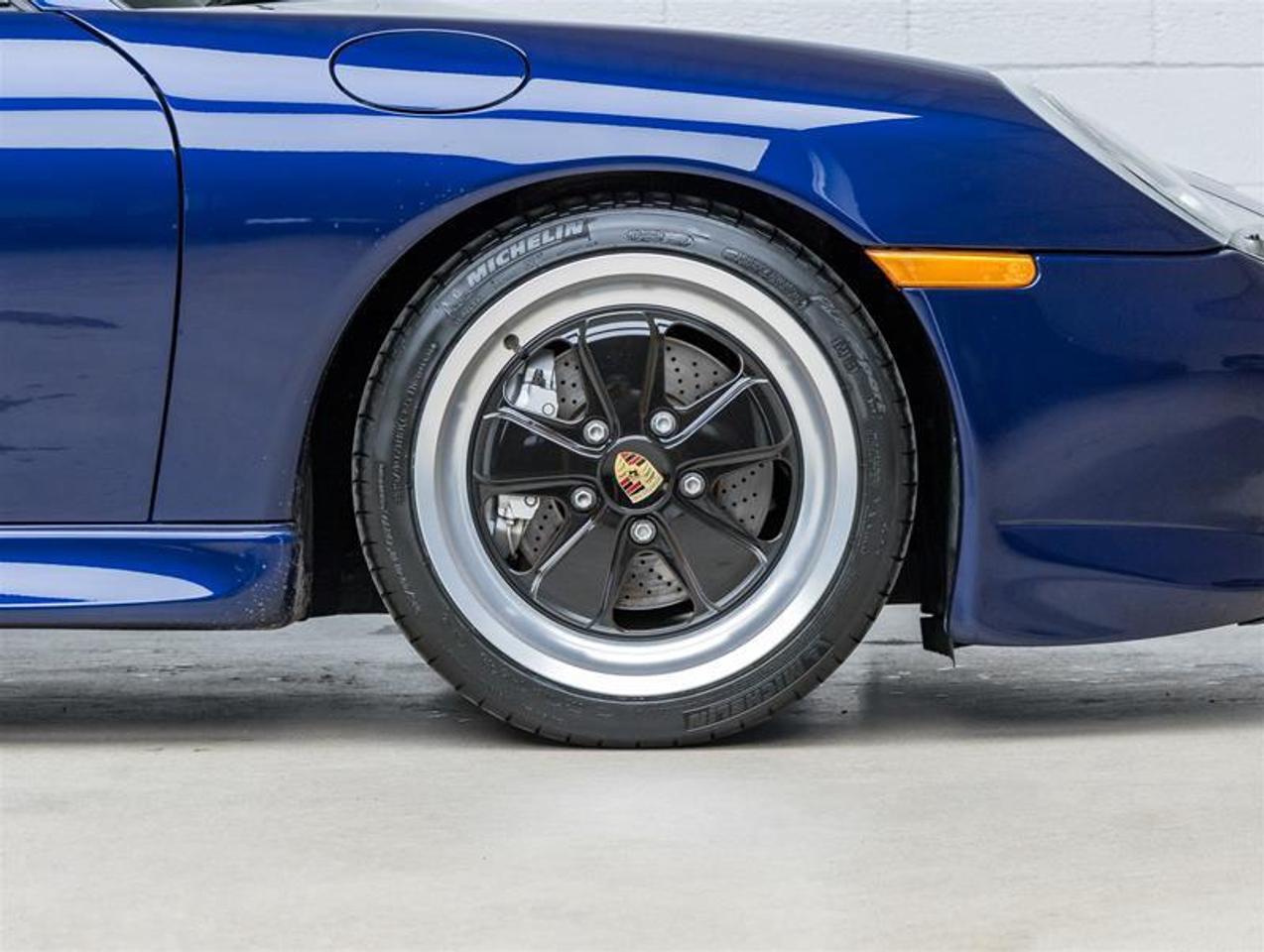 2001 Porsche 911  Photo