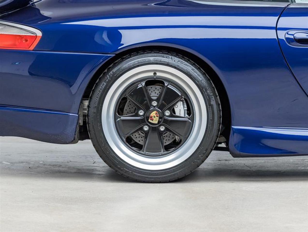 2001 Porsche 911  Photo