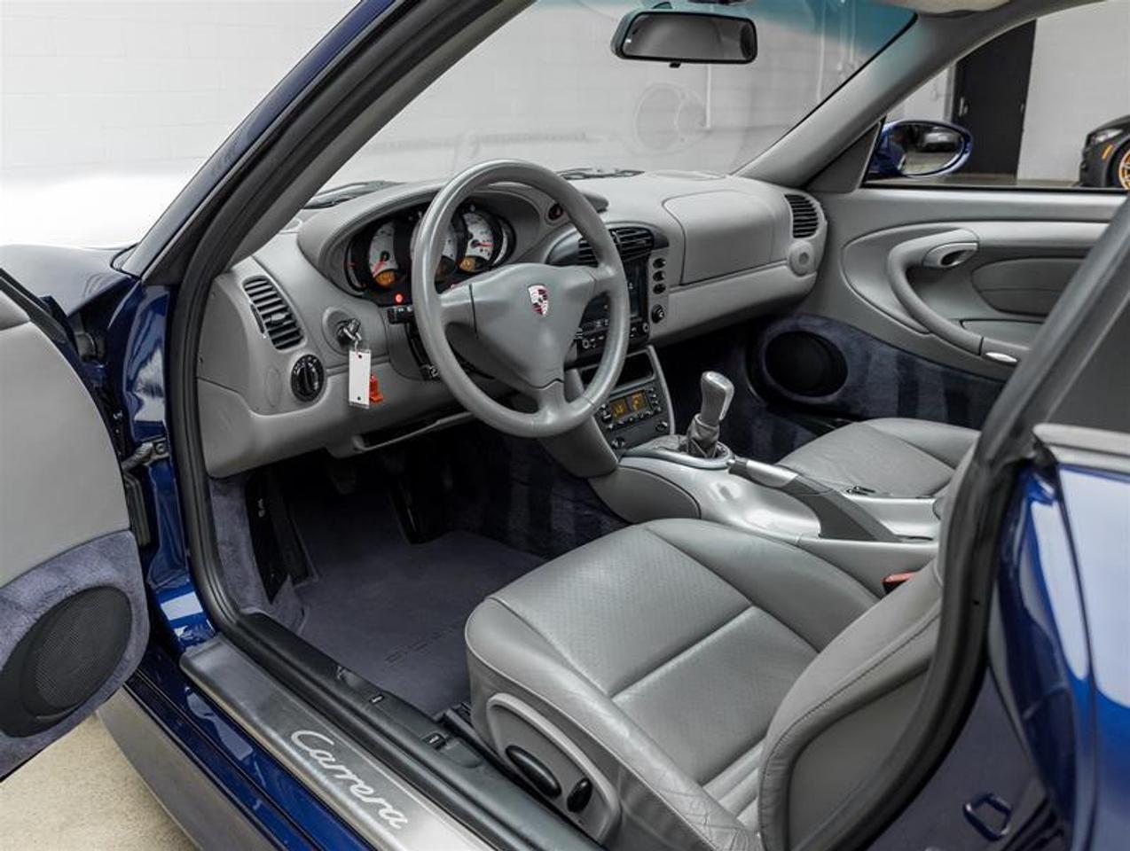 2001 Porsche 911  Photo