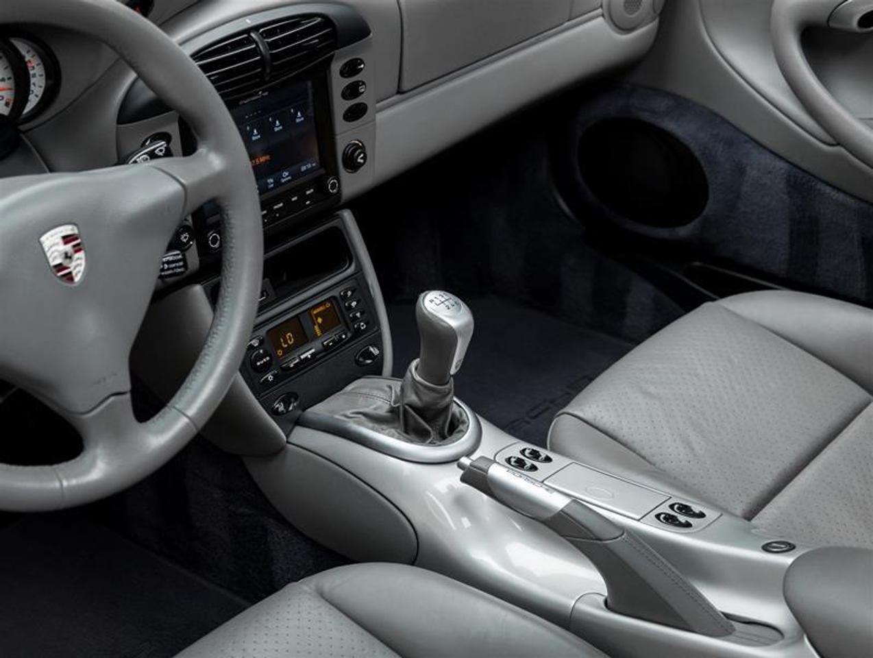 2001 Porsche 911  Photo