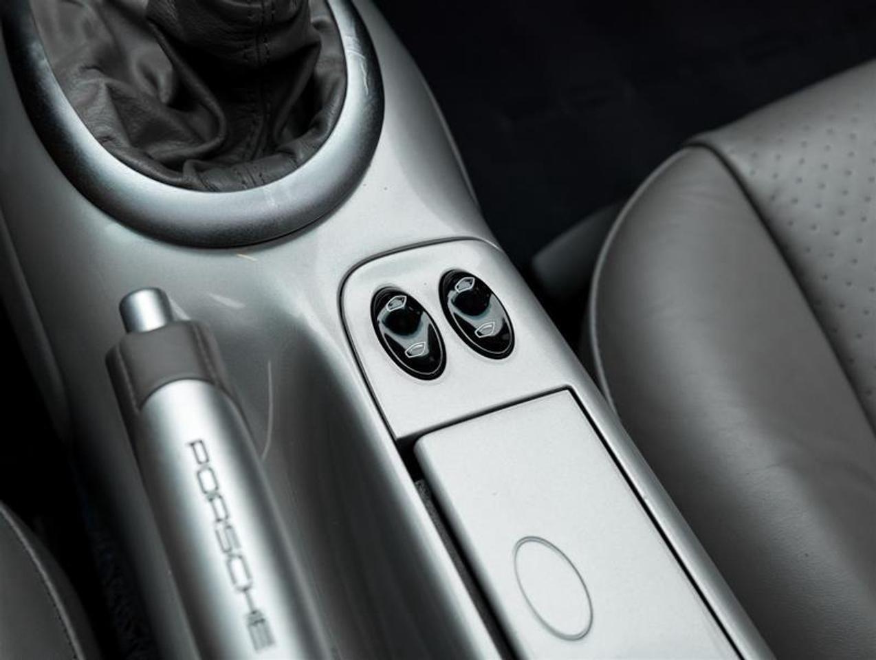 2001 Porsche 911  Photo