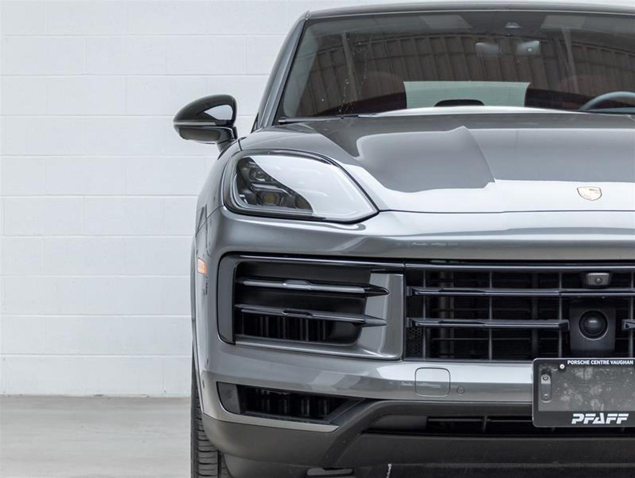 2025 Porsche Cayenne  Photo