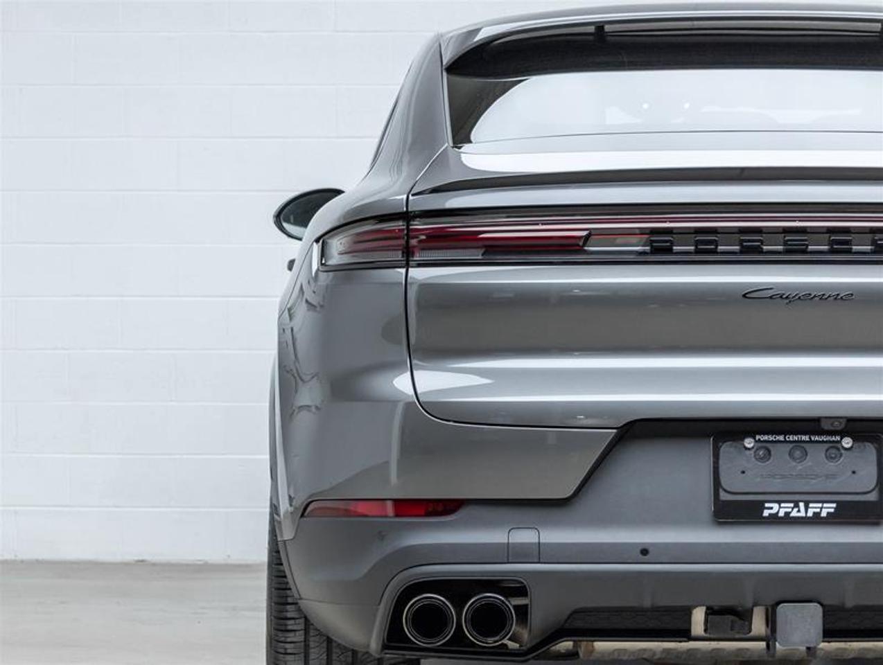 2025 Porsche Cayenne  Photo