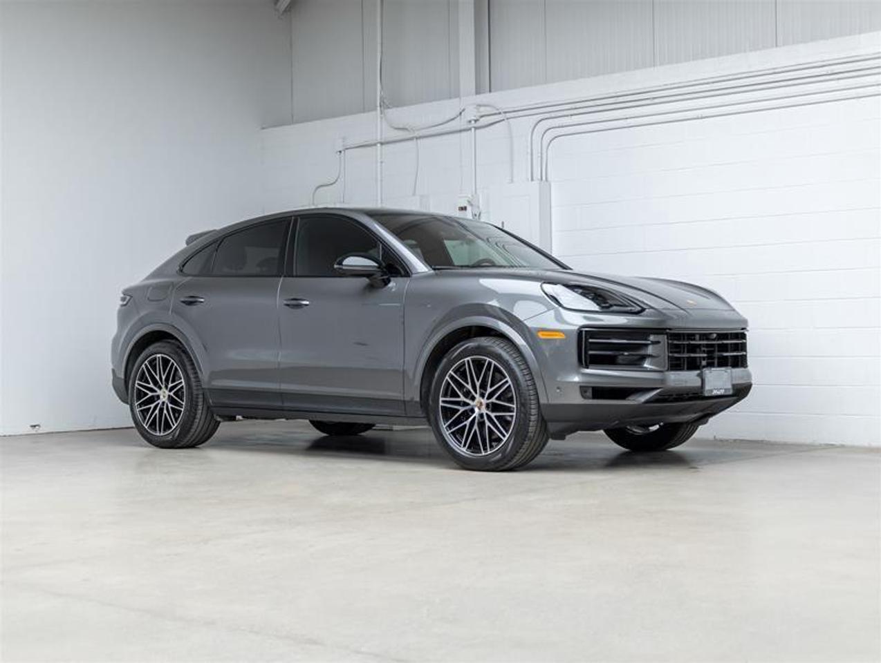 2025 Porsche Cayenne  Photo