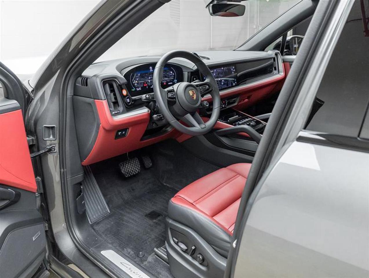 2025 Porsche Cayenne  Photo