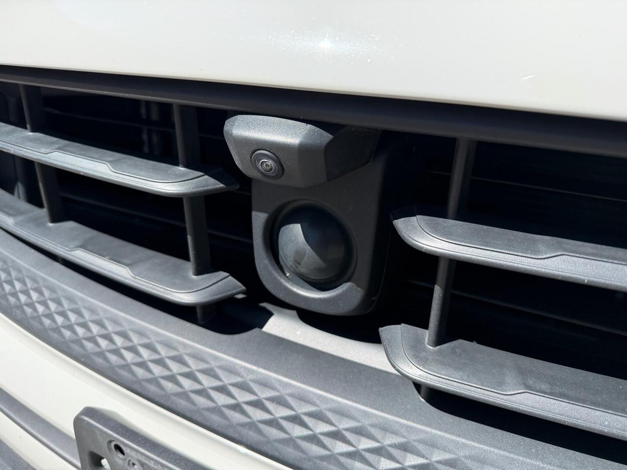 2023 Porsche Macan AWD, PREMIUM PLUS PKG, ACTIVE CRUISE CONTROL Photo2