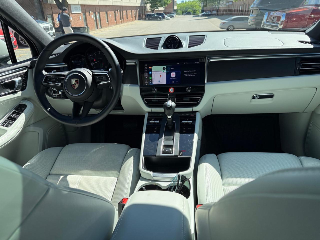 2023 Porsche Macan AWD, PREMIUM PLUS PKG, ACTIVE CRUISE CONTROL Photo