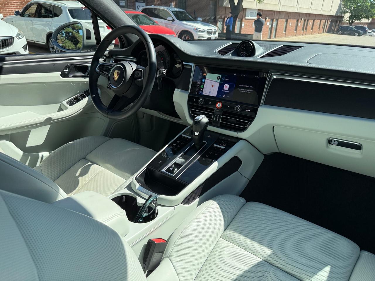 2023 Porsche Macan AWD, PREMIUM PLUS PKG, ACTIVE CRUISE CONTROL Photo