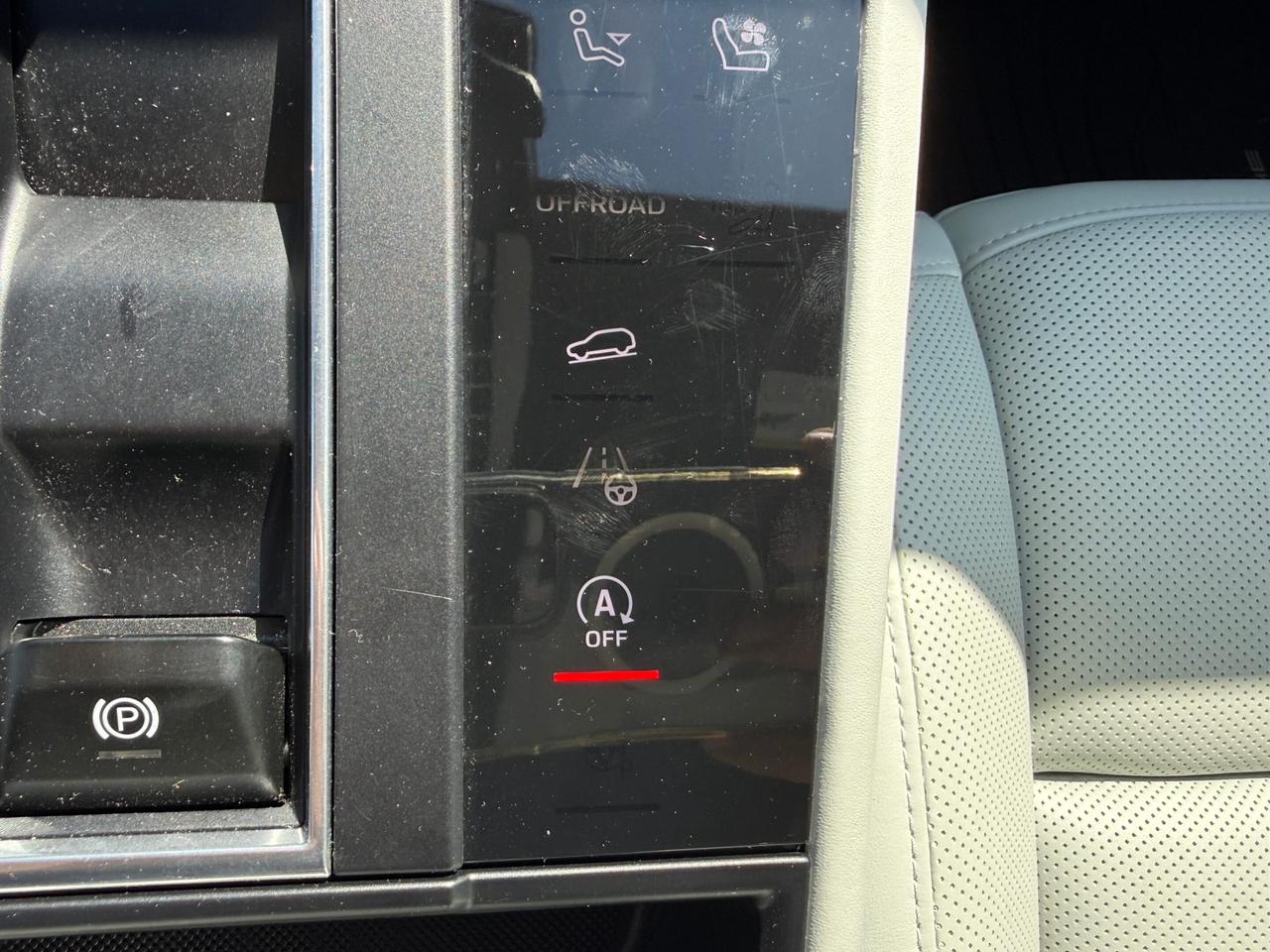 2023 Porsche Macan AWD, PREMIUM PLUS PKG, ACTIVE CRUISE CONTROL Photo