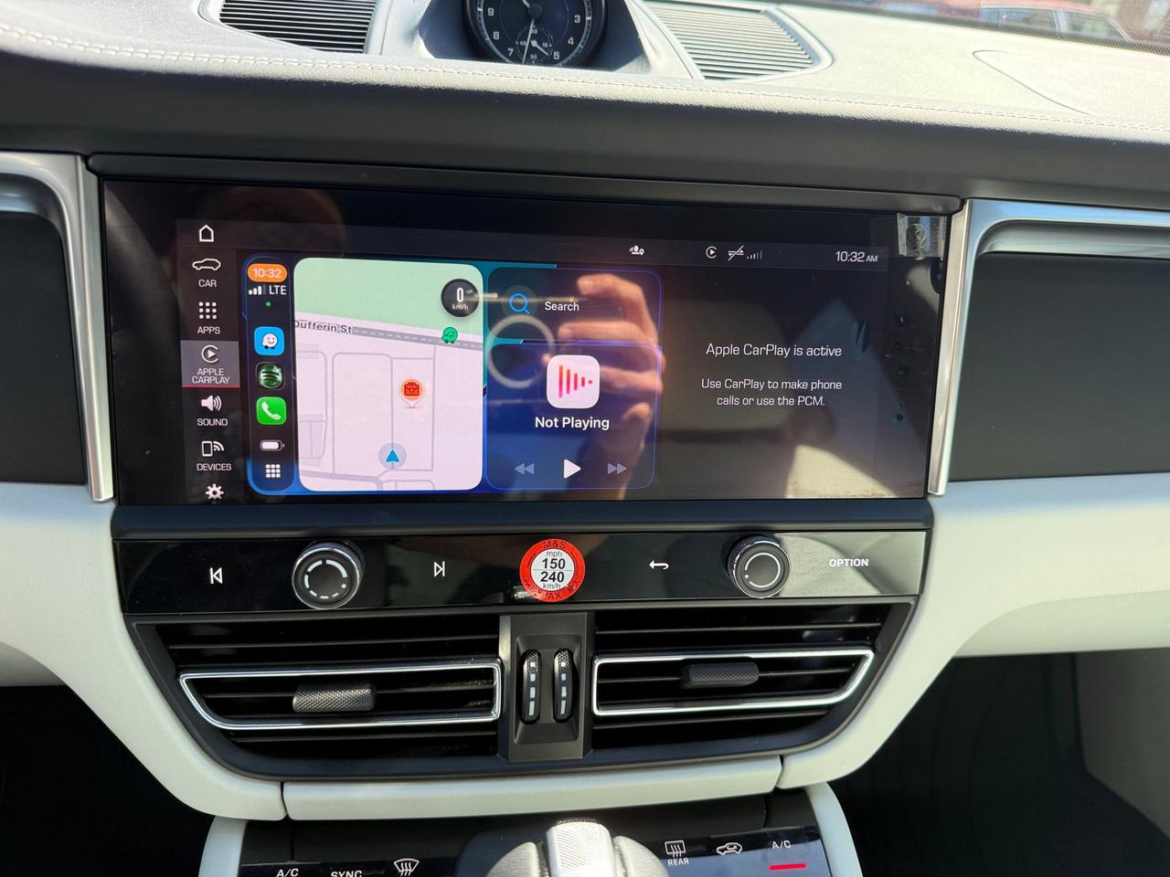 2023 Porsche Macan AWD, PREMIUM PLUS PKG, ACTIVE CRUISE CONTROL Photo