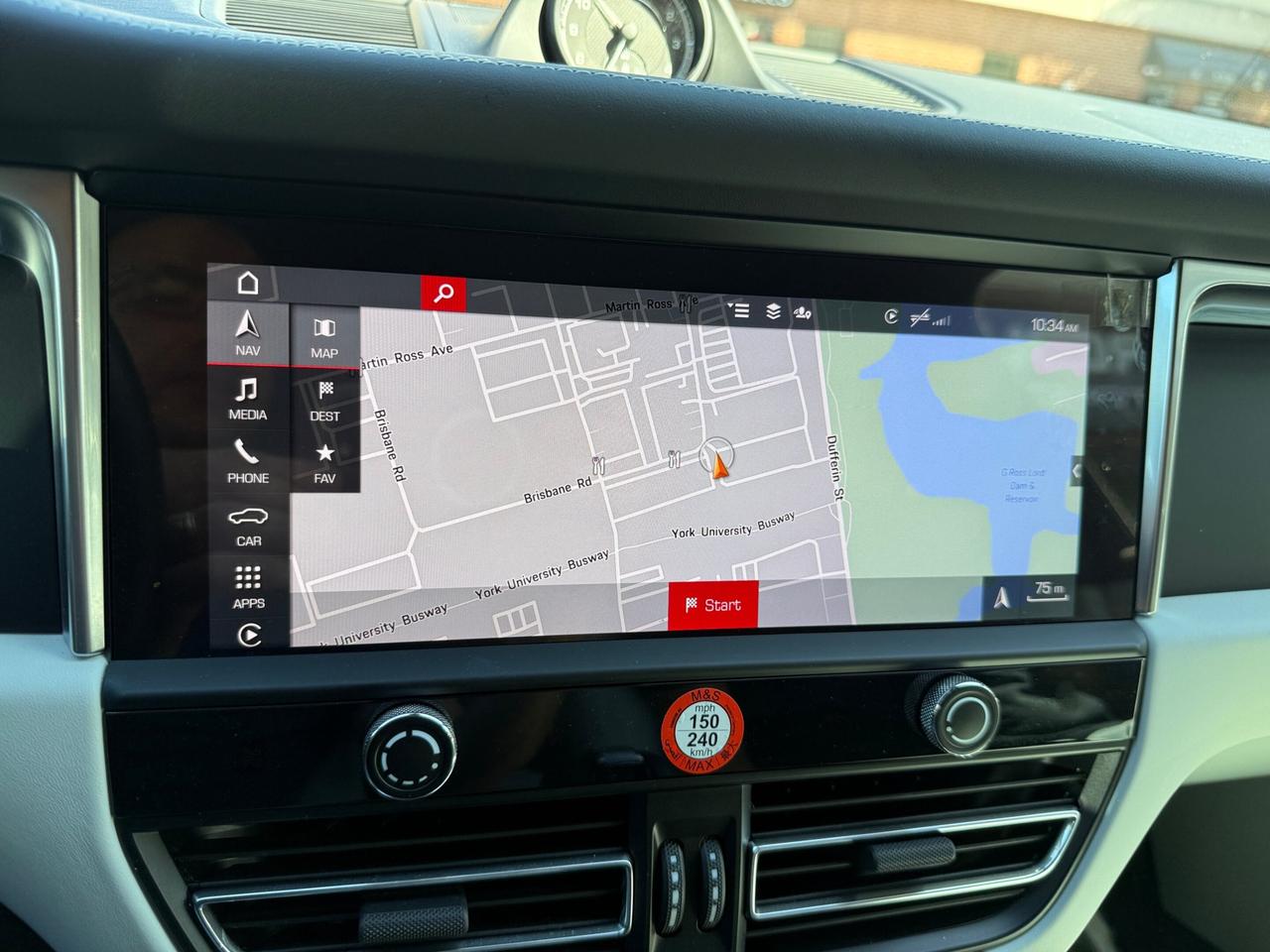2023 Porsche Macan AWD, PREMIUM PLUS PKG, ACTIVE CRUISE CONTROL Photo