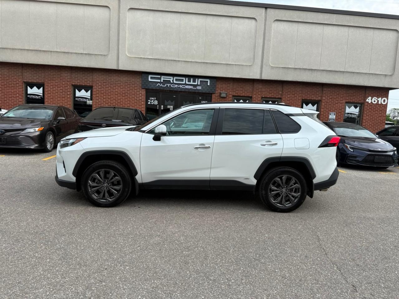 2024 Toyota RAV4 Hybrid Limited AWD Photo