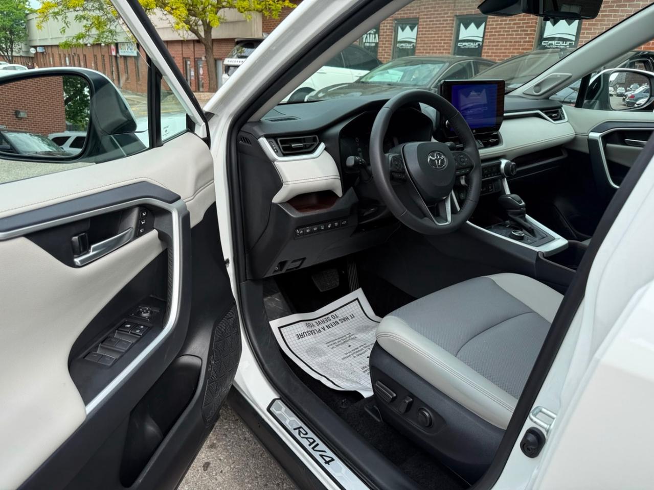 2024 Toyota RAV4 Hybrid Limited AWD Photo