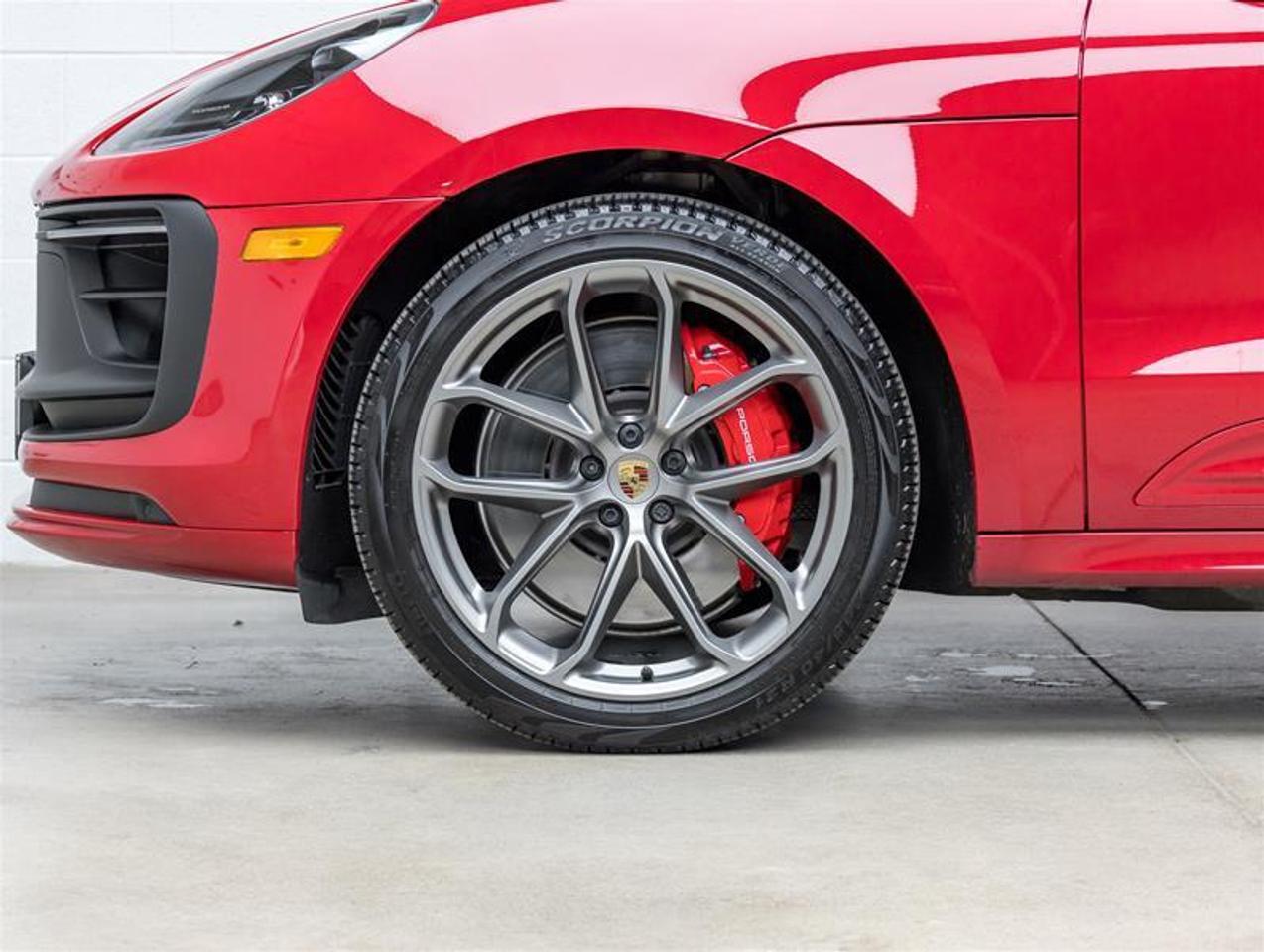 2024 Porsche Macan  Photo