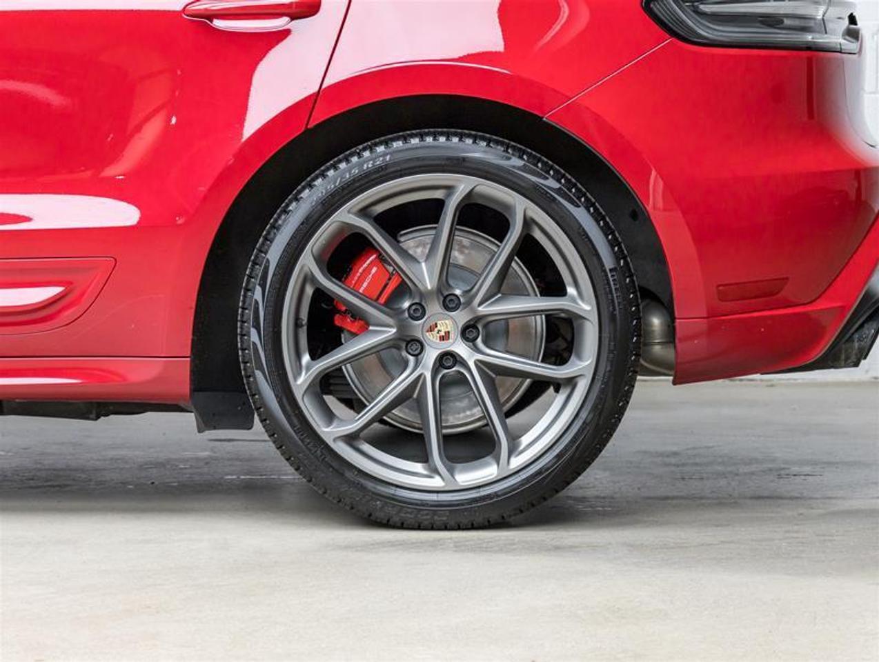 2024 Porsche Macan  Photo