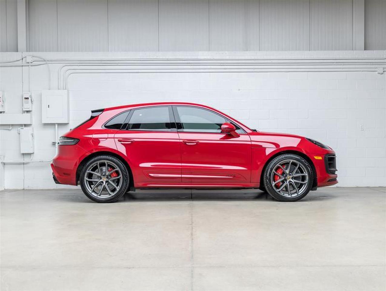 2024 Porsche Macan  Photo