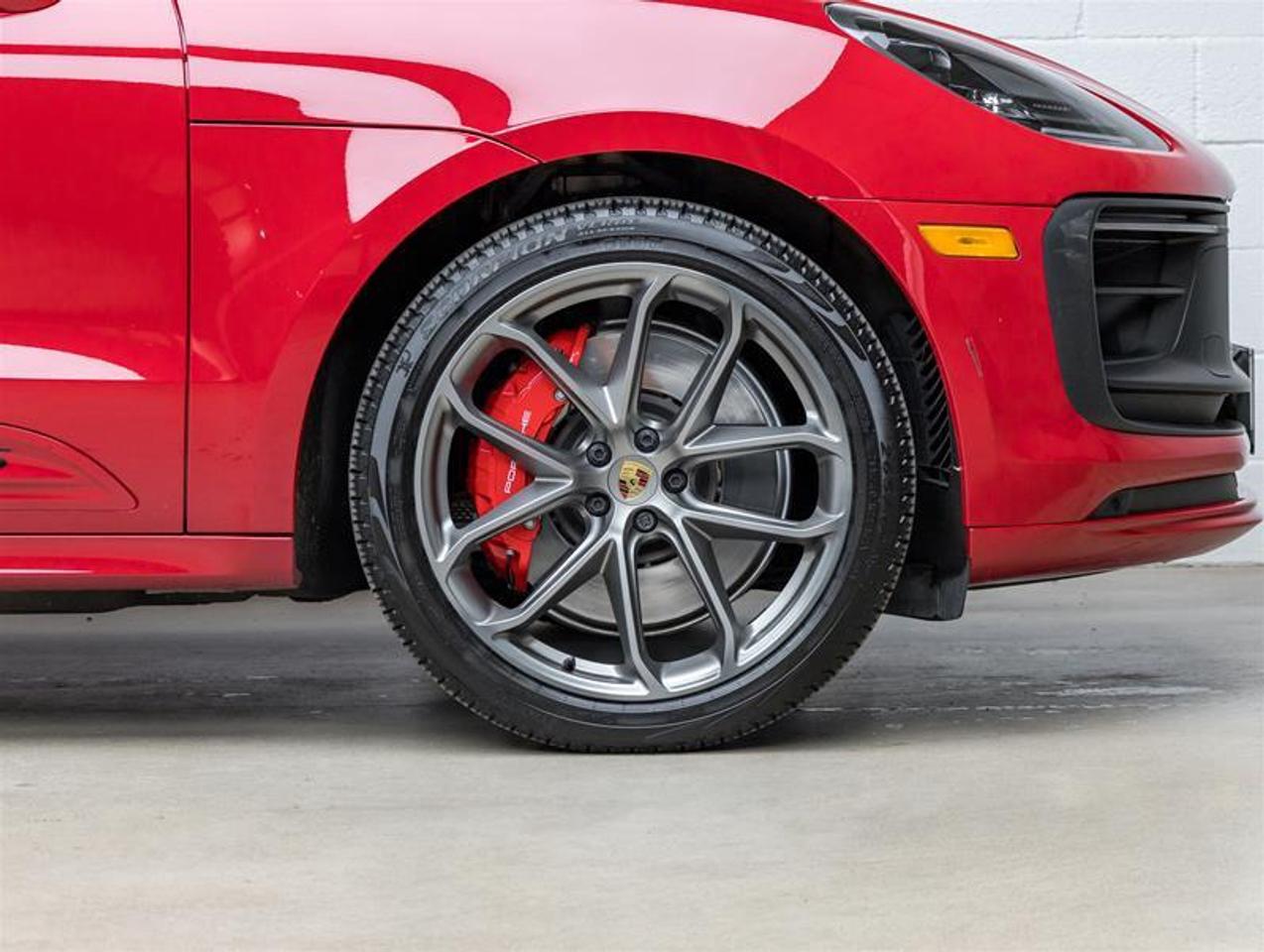 2024 Porsche Macan  Photo
