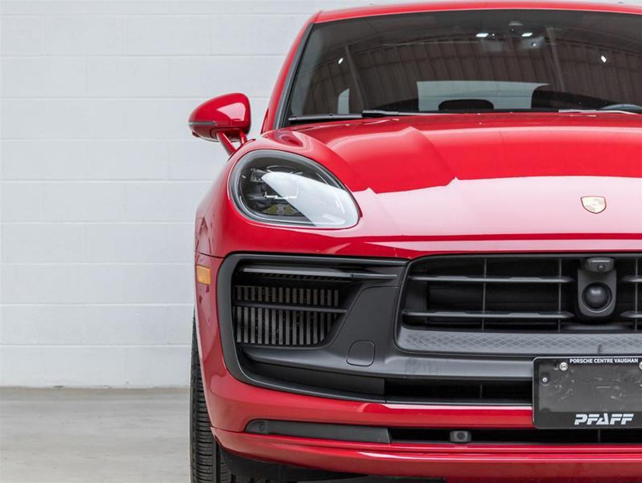 2024 Porsche Macan  Photo