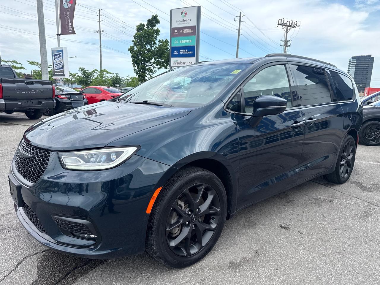 2022 Chrysler Pacifica Touring L All-Wheel Drive Passenger Van Photo3