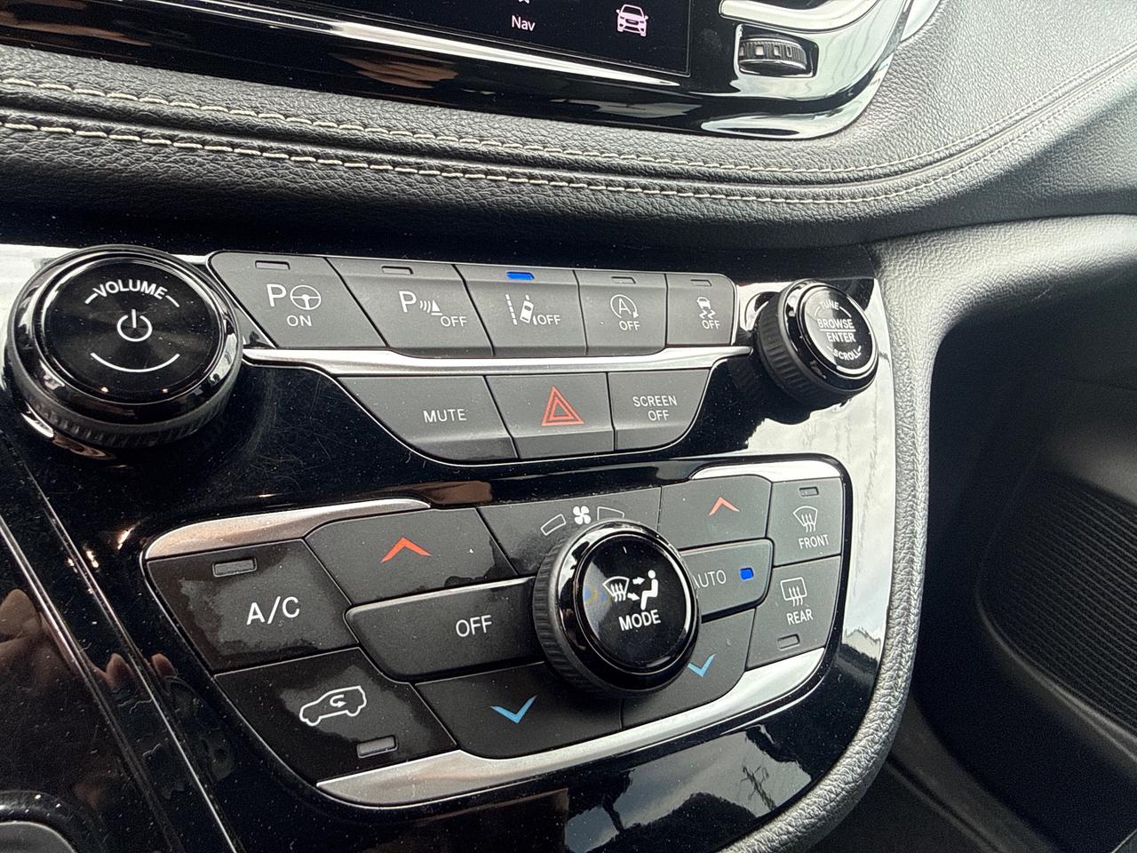2022 Chrysler Pacifica Touring L All-Wheel Drive Passenger Van Photo