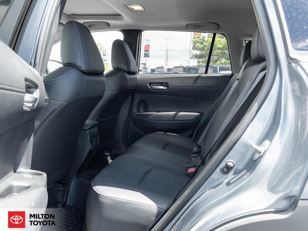 2023 Toyota Corolla Cross LEATHER SUNROOF ONE OWNER TCUV XLE Photo
