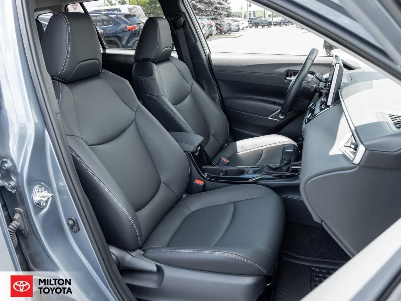 2023 Toyota Corolla Cross LEATHER SUNROOF ONE OWNER TCUV XLE Photo
