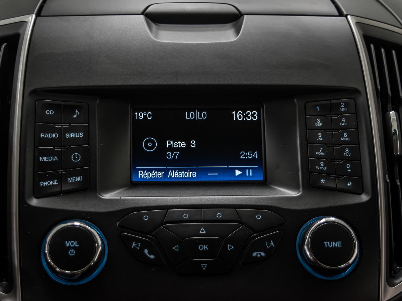 2018 Ford Edge SEL AWD REAR VIEW CAMERA SHOWROOM CONDITION Photo