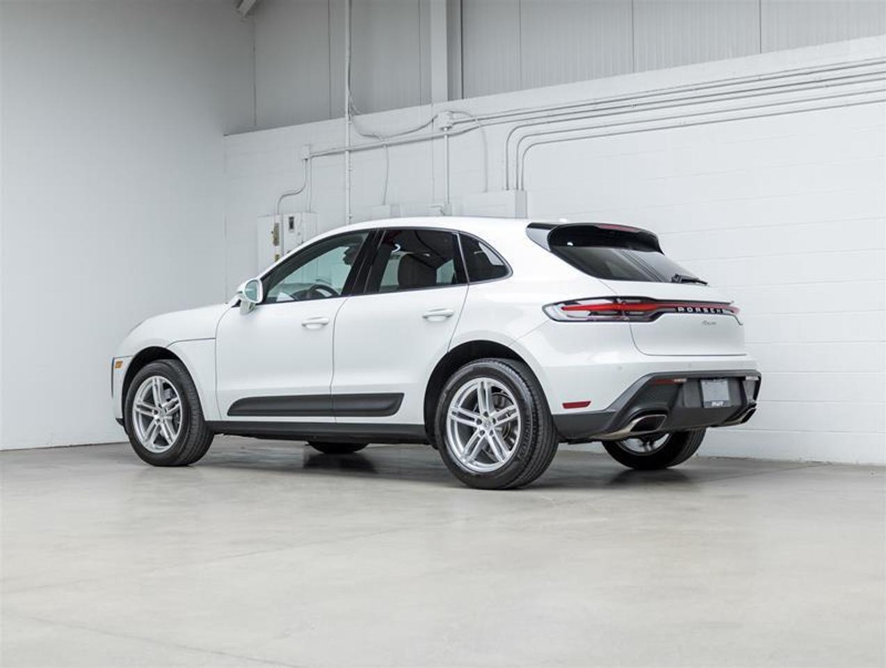 2023 Porsche Macan  Photo