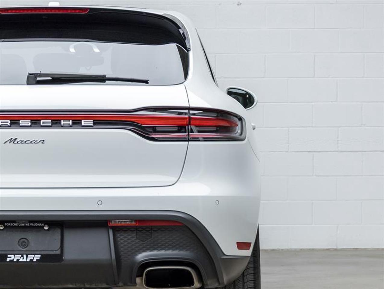 2023 Porsche Macan  Photo