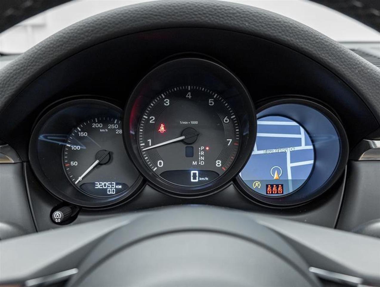 2023 Porsche Macan  Photo