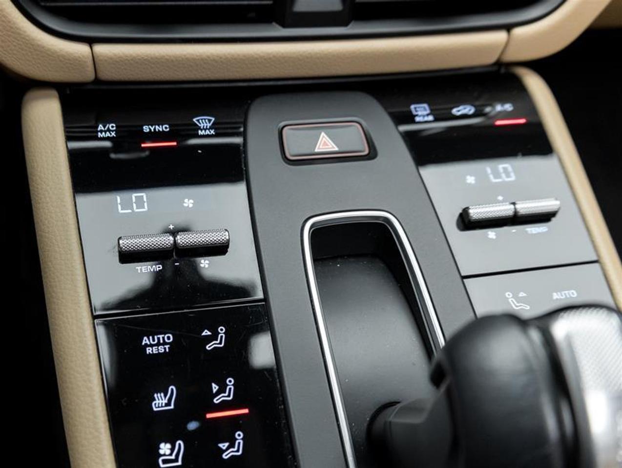 2023 Porsche Macan  Photo