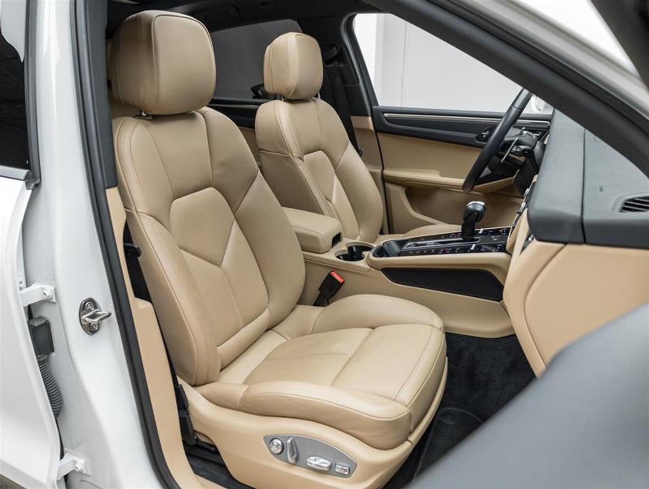 2023 Porsche Macan  Photo