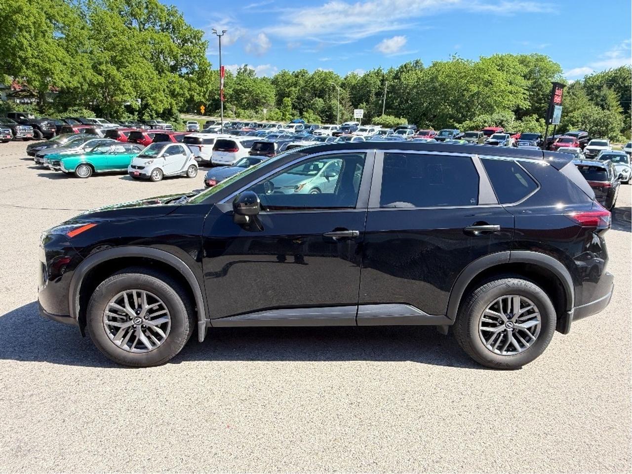 2024 Nissan Rogue S, CLEAN CARFAX, BALANCE OF FACTORY WARRANTY! Photo