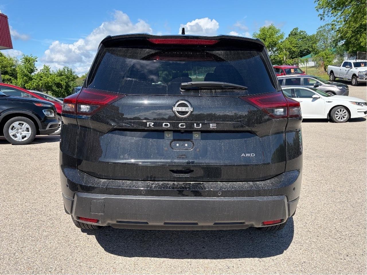 2024 Nissan Rogue S, CLEAN CARFAX, BALANCE OF FACTORY WARRANTY! Photo