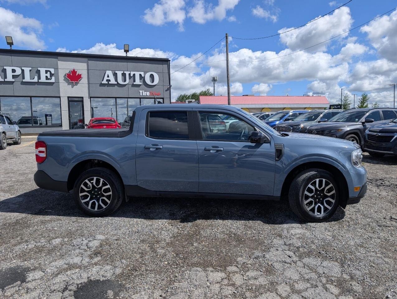 2024 Ford Maverick Lariat  LEATHER SUNROOF CAMERA HTD SEATS Photo