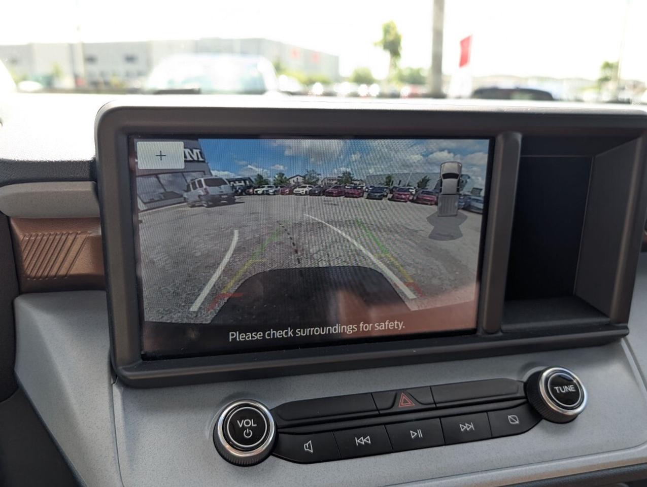 2024 Ford Maverick Lariat  LEATHER SUNROOF CAMERA HTD SEATS Photo