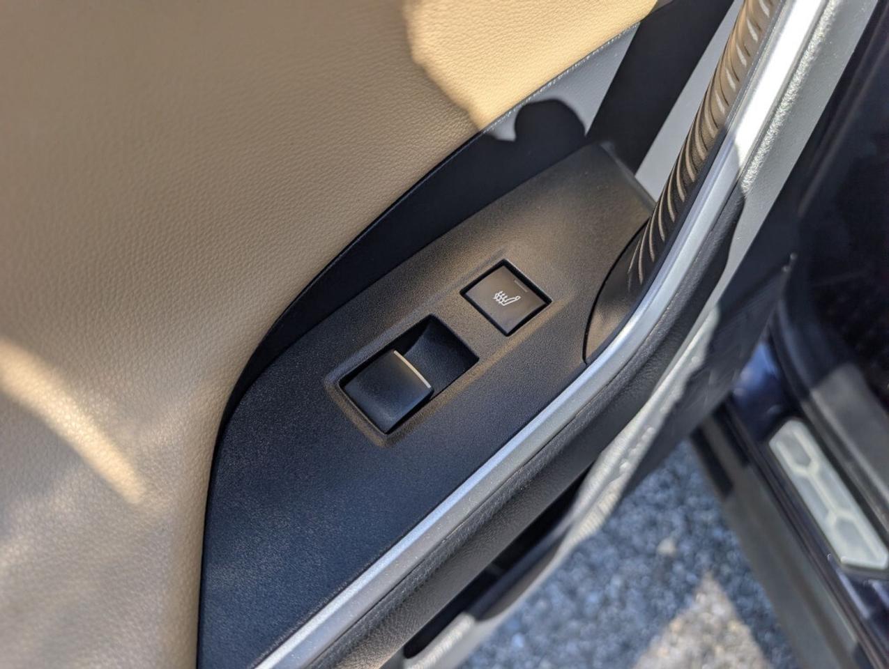 2019 Toyota RAV4 LIMITED AWD   NAV   LEATHER   SUNROOF   CAMERA Photo