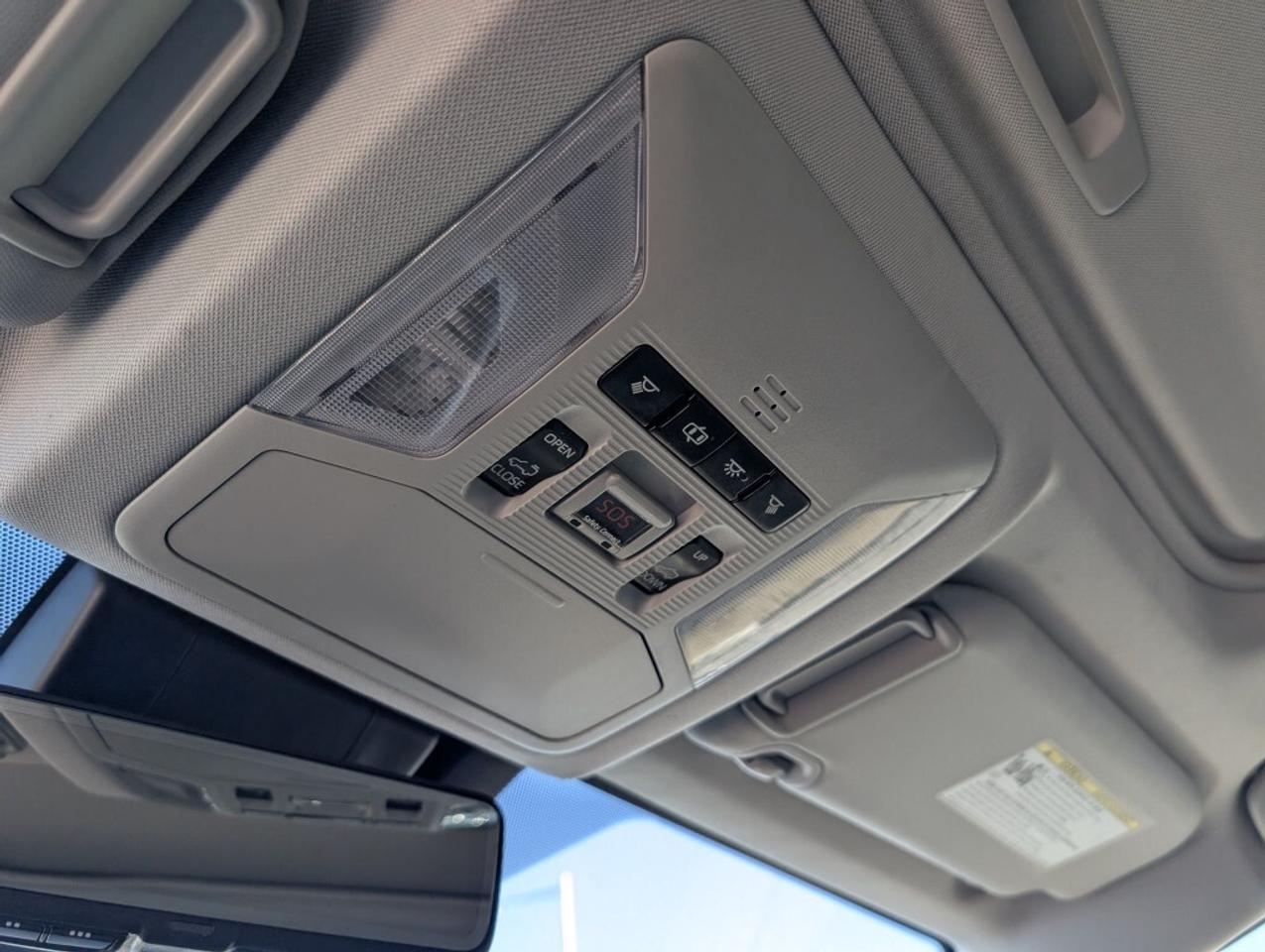 2019 Toyota RAV4 LIMITED AWD   NAV   LEATHER   SUNROOF   CAMERA Photo